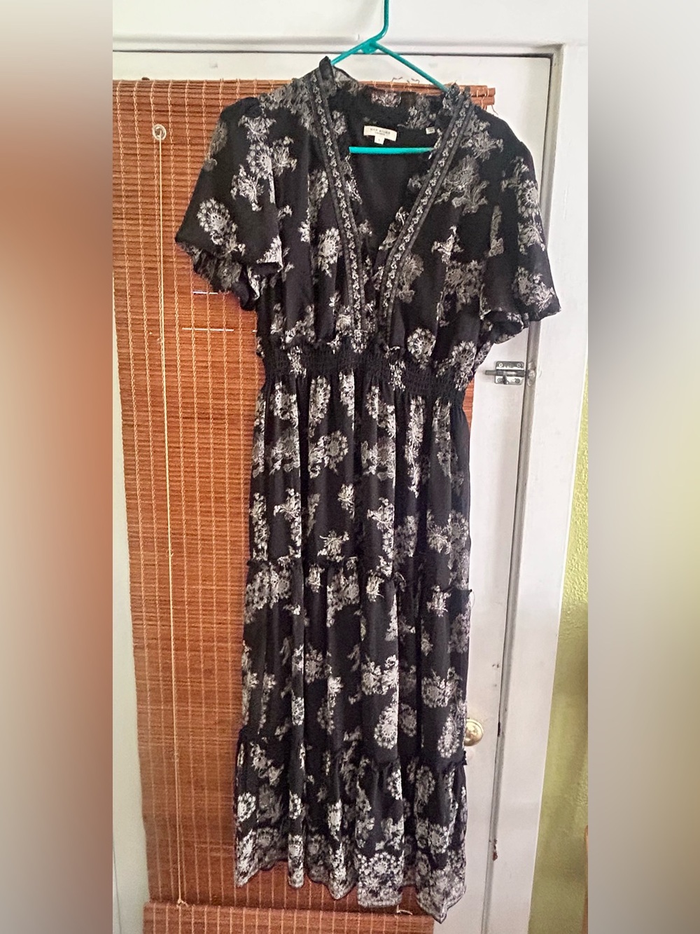 Max Studio London-Az L-Black Floral V-Neck Maxi Dress
